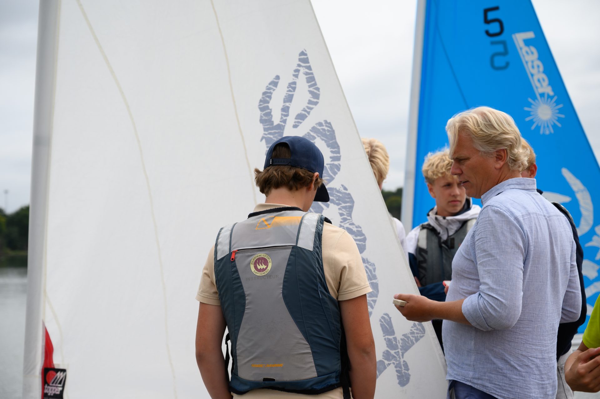 Instructeurs zijn zichtbaar bij een ZVO les of activiteit.